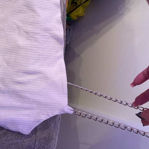 white chained tank top - Picture 1 of 3